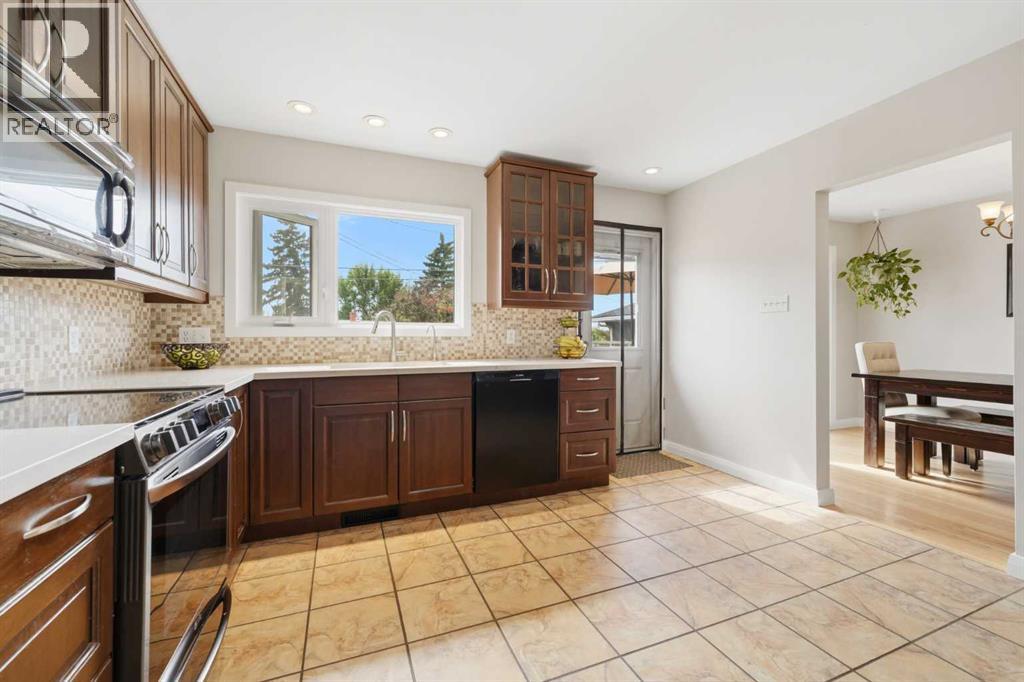 9 Foxwell Road Se Property Photo 15