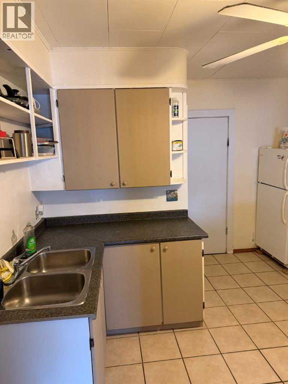 762 9 Street Se Property Photo 8