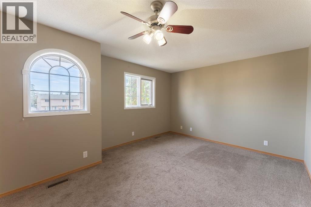 16 Davis Close Property Photo 20