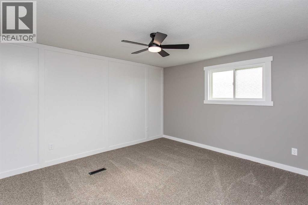 5344 76 Street Property Photo 8