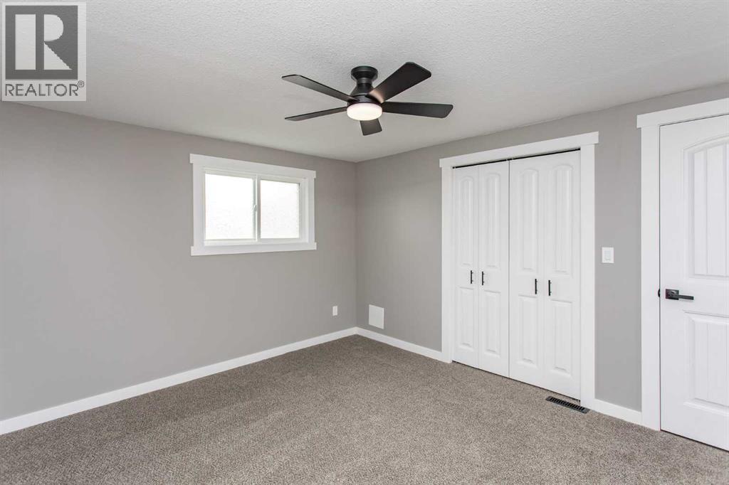 5344 76 Street Property Photo 10