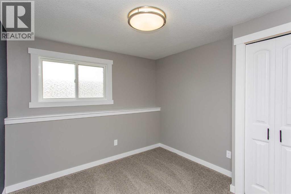 5344 76 Street Property Photo 13