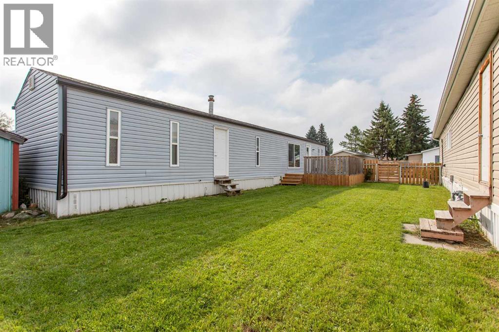 5344 76 Street Property Photo 16