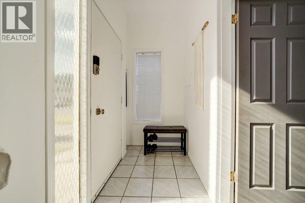 13221 17 Avenue Property Photo 5