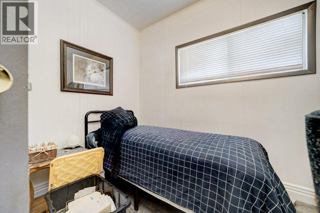 13221 17 Avenue Property Photo 17