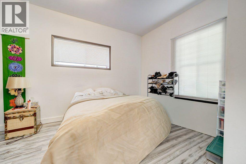 13221 17 Avenue Property Photo 18