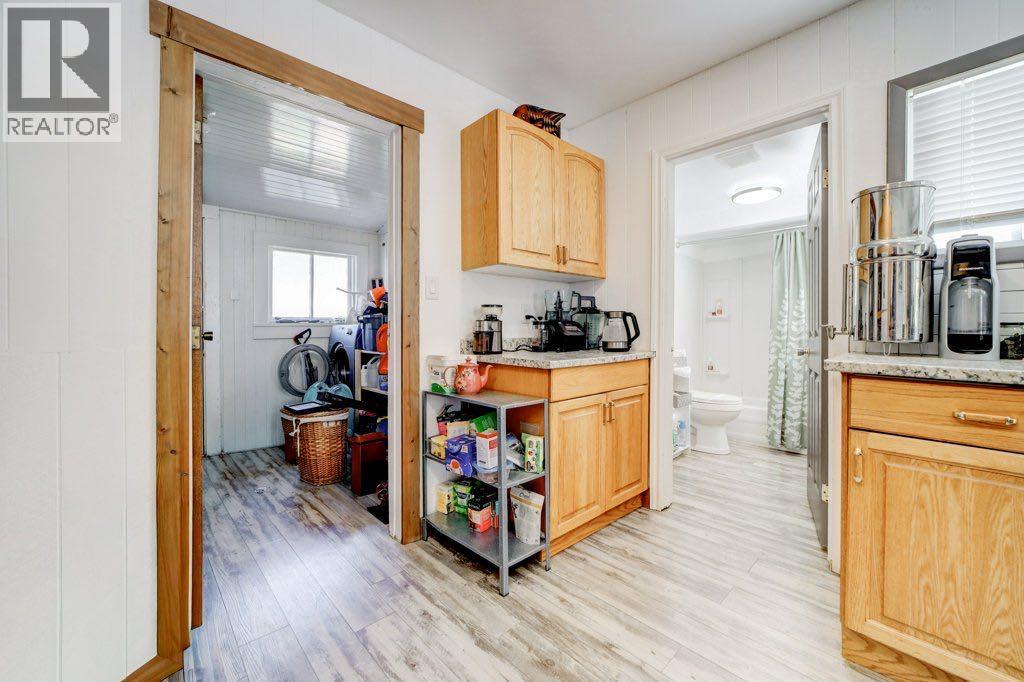 13221 17 Avenue Property Photo 20