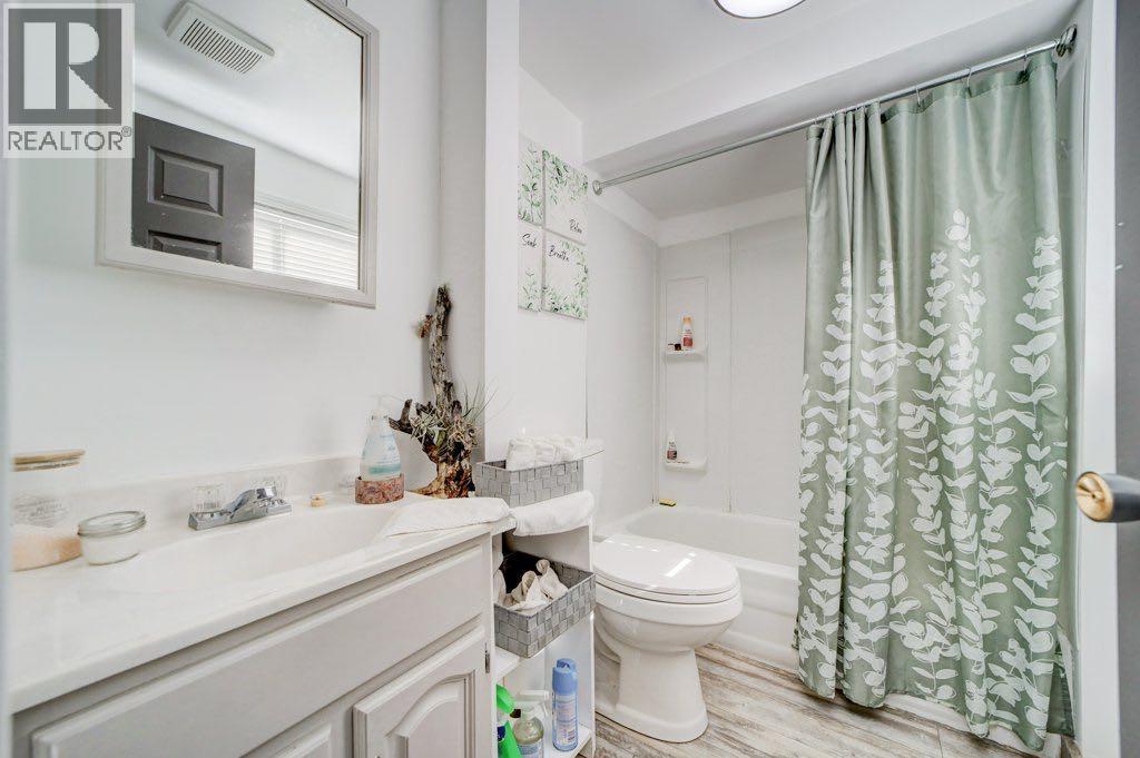 13221 17 Avenue Property Photo 21
