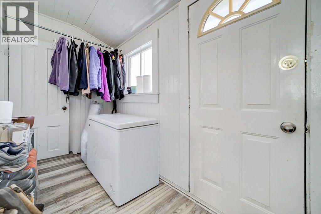 13221 17 Avenue Property Photo 23