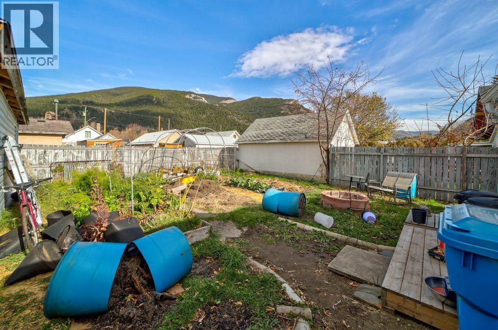 13221 17 Avenue Property Photo 25