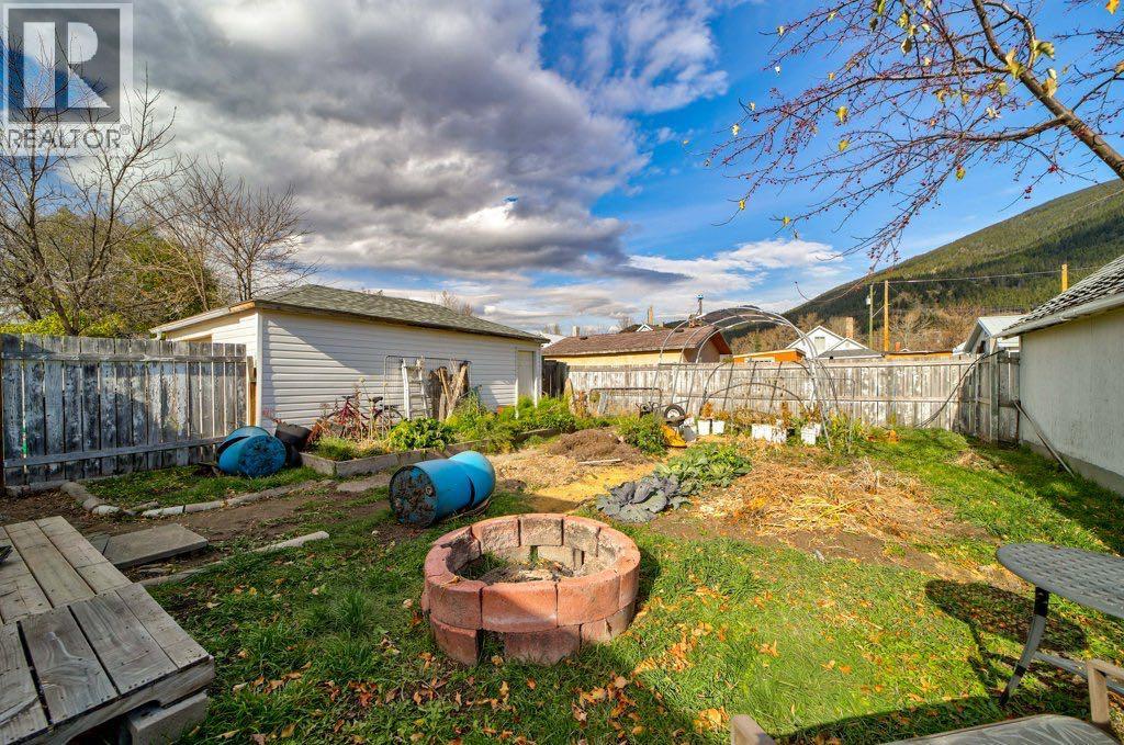 13221 17 Avenue Property Photo 27
