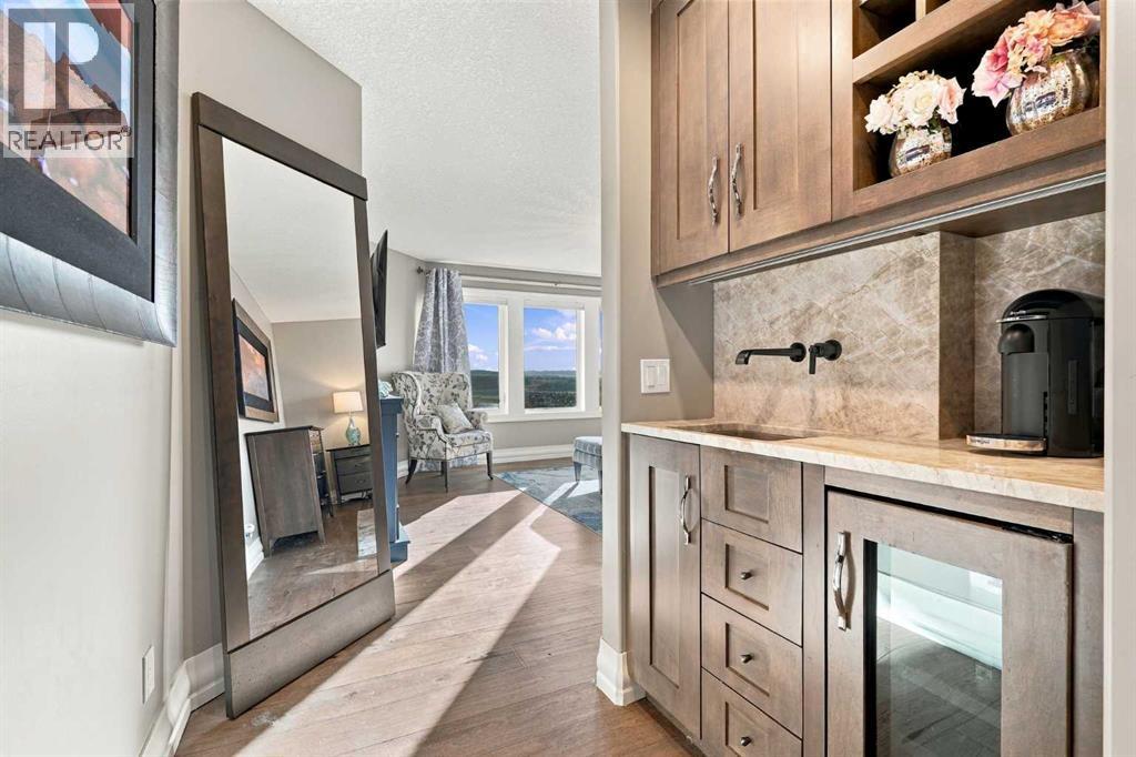 196 Cranleigh Terrace Se Property Photo 24