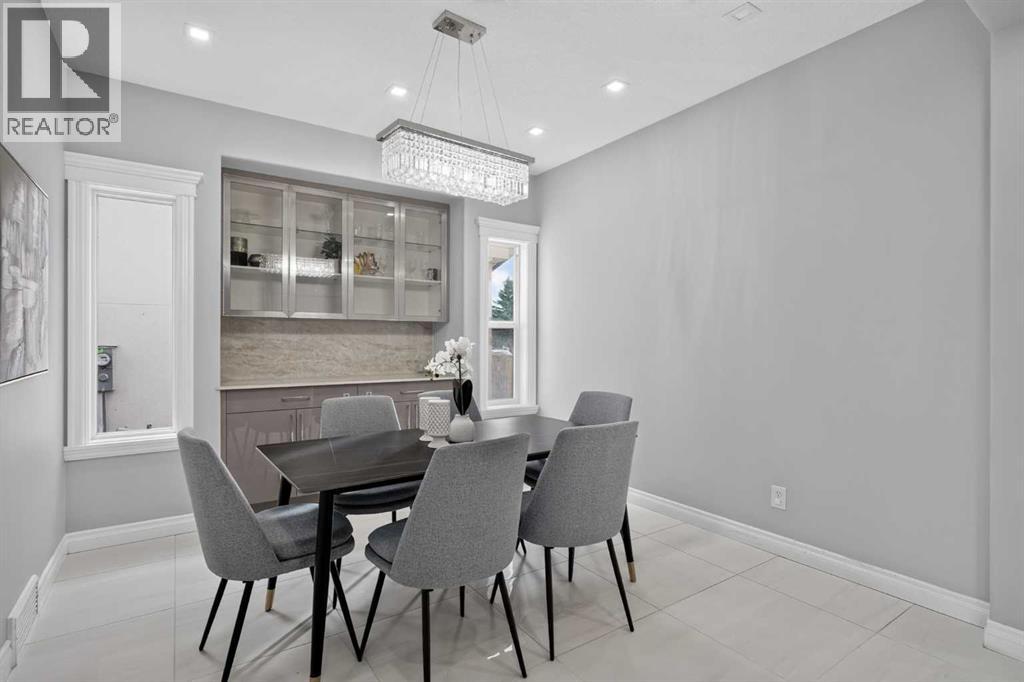 1433 Strathcona Drive Sw Property Photo 4