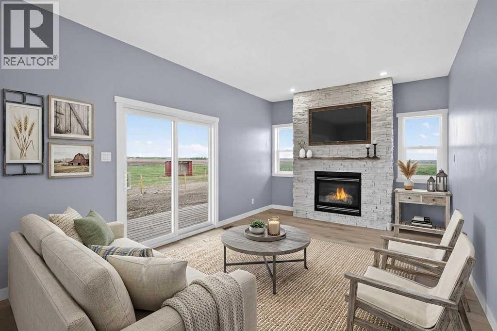 578099 83 Street E Property Photo 3