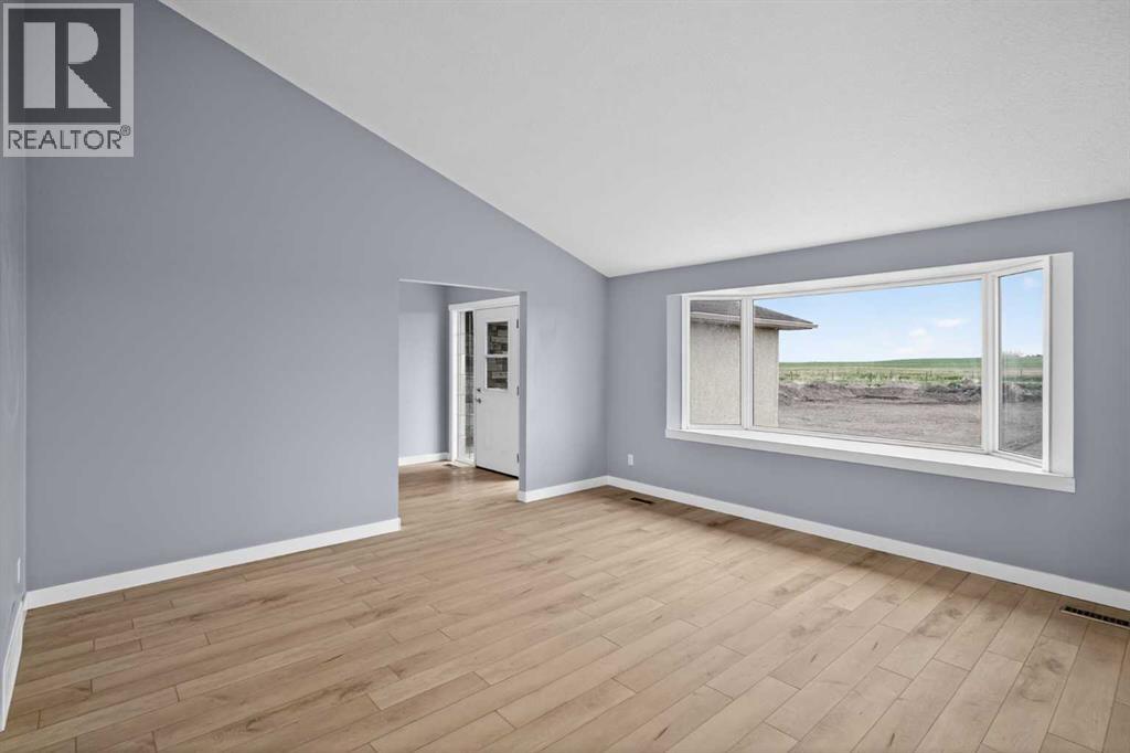 578099 83 Street E Property Photo 18