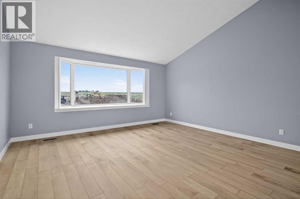 578099 83 Street E Property Photo 19