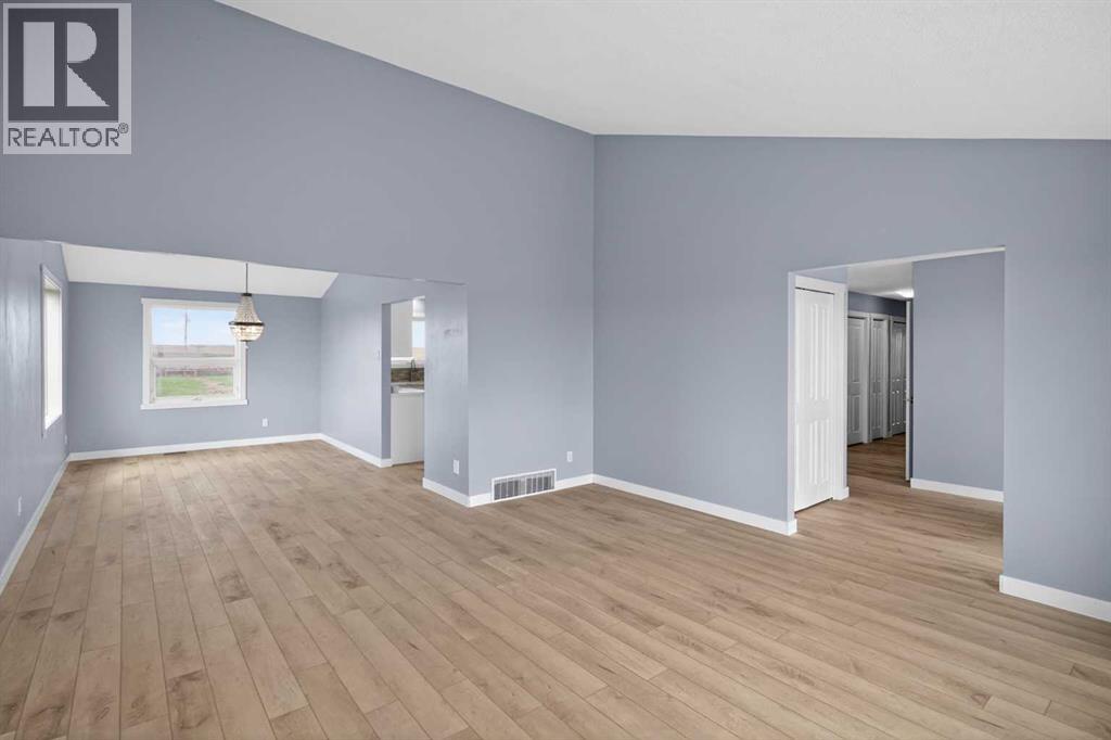 578099 83 Street E Property Photo 20