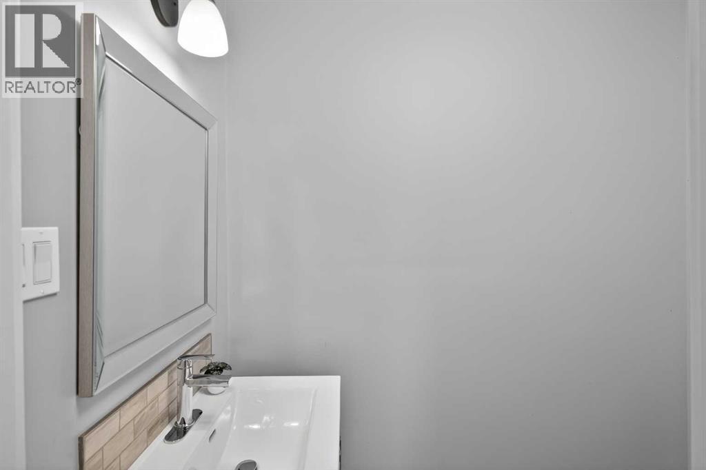 578099 83 Street E Property Photo 29