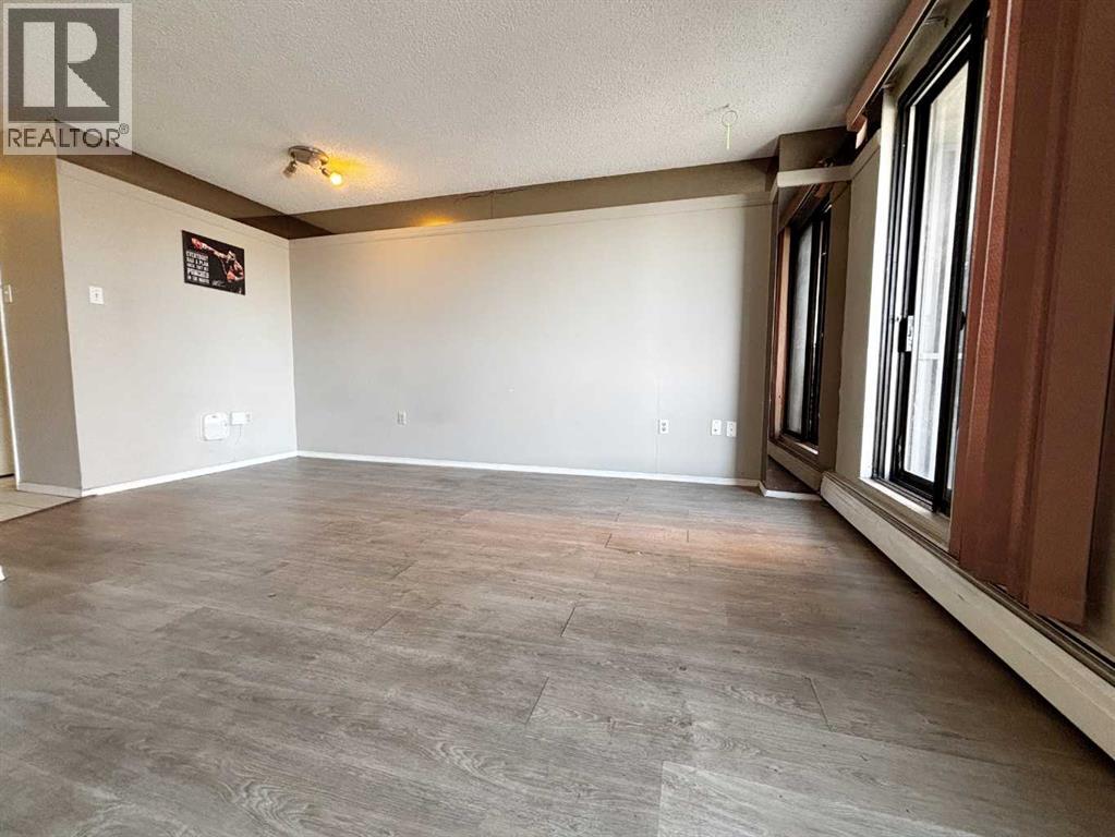 108 3 Avenue Southwest Property Photo 7