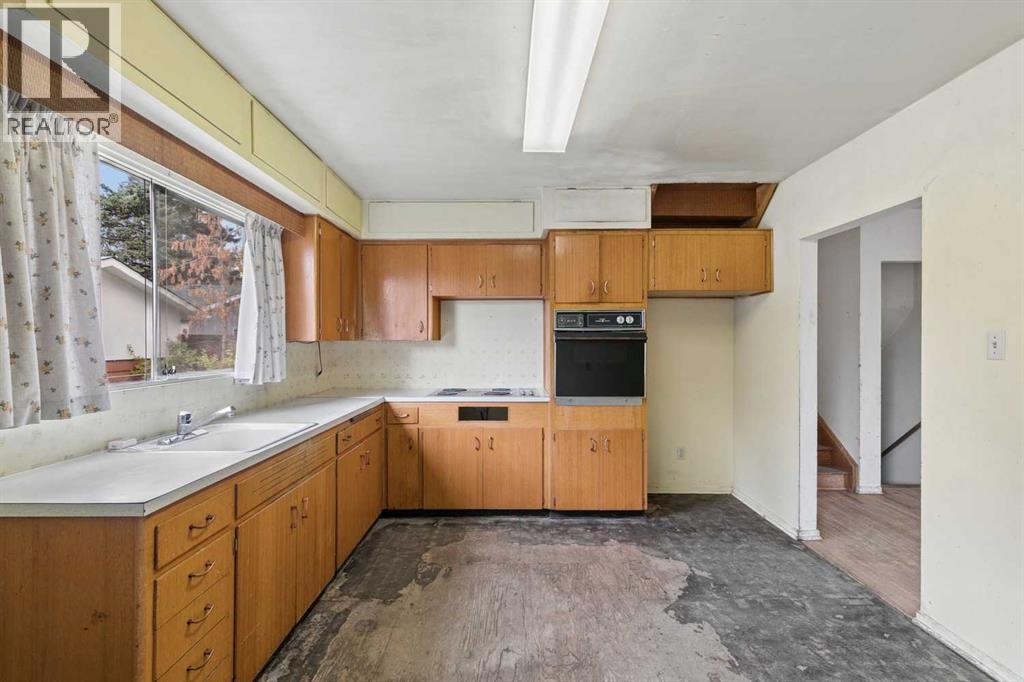 41 Fraser Road Se Property Photo 9