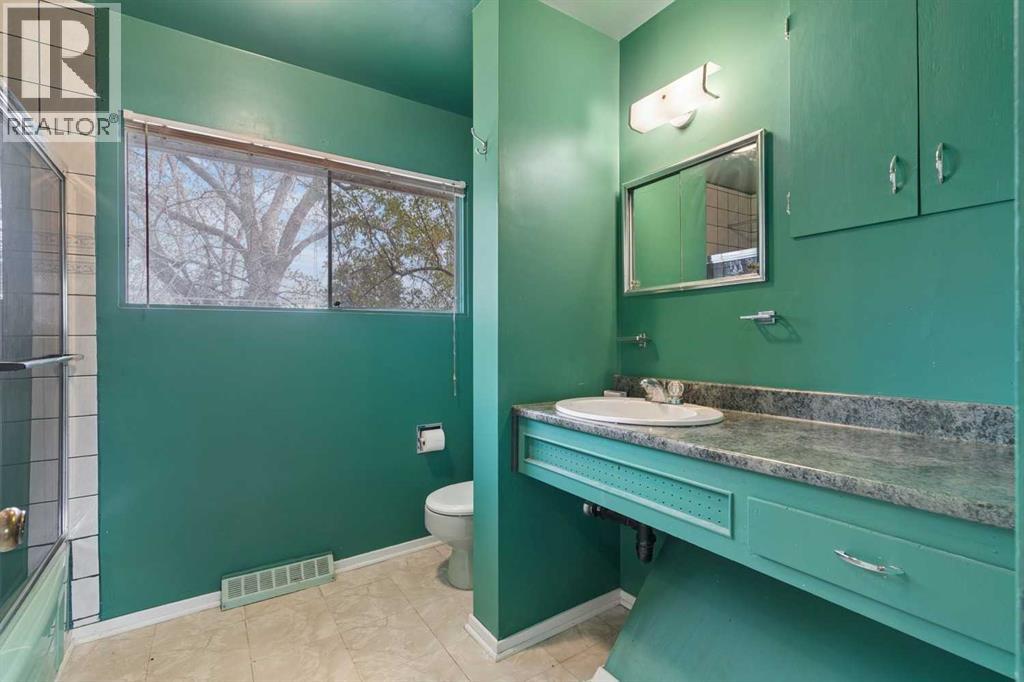 41 Fraser Road Se Property Photo 10
