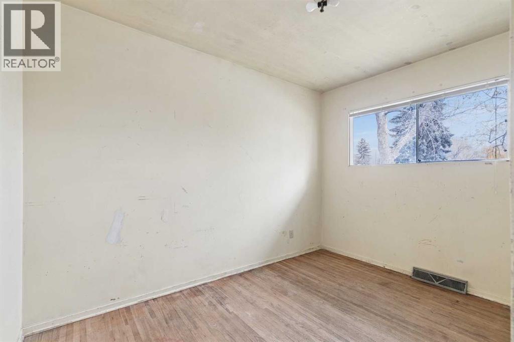 41 Fraser Road Se Property Photo 11