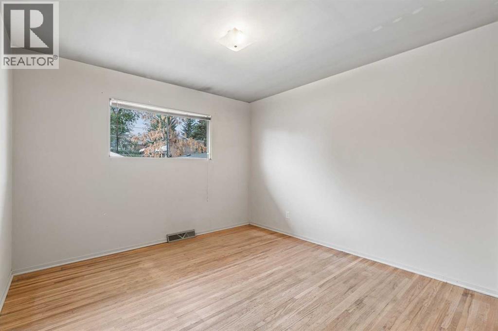 41 Fraser Road Se Property Photo 12