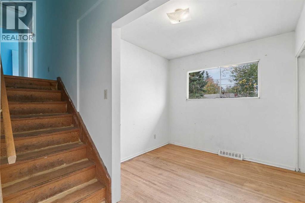 41 Fraser Road Se Property Photo 13
