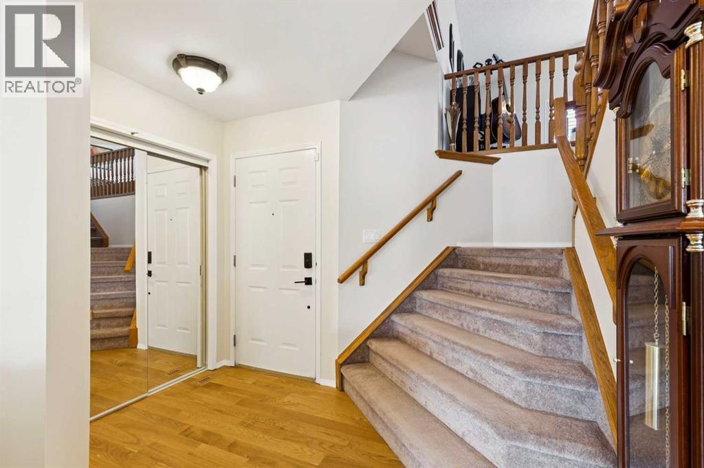 3766 Springbank Drive Sw Property Photo 4