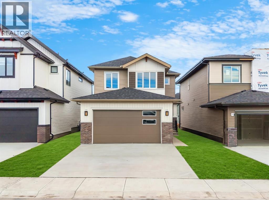 125 Quartz Crescent Property Photo 1