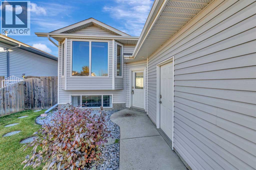 4007 67 Avenue Property Photo 2