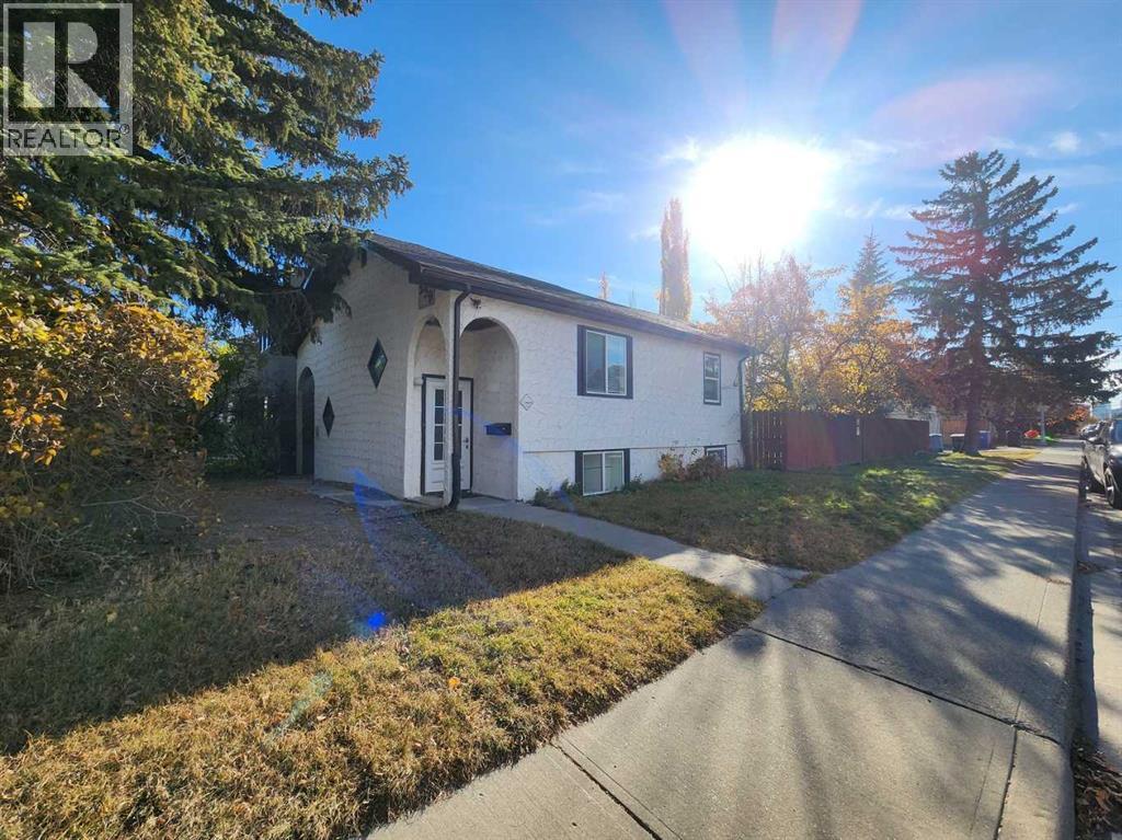 239 30 Avenue Nw Property Photo 1