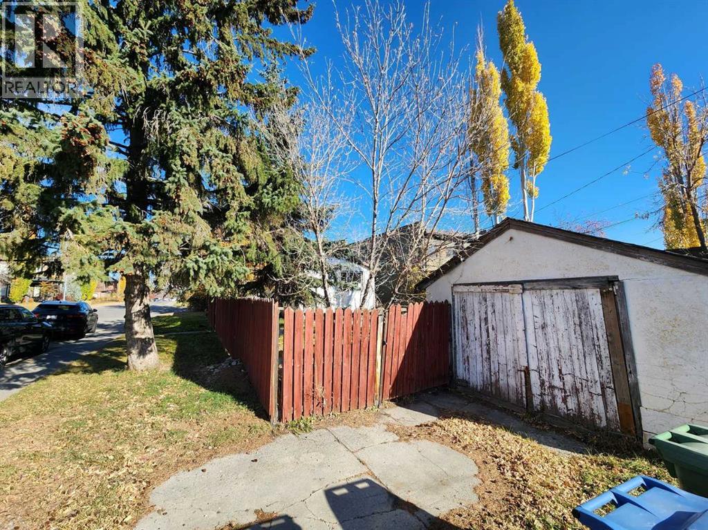 239 30 Avenue Nw Property Photo 5