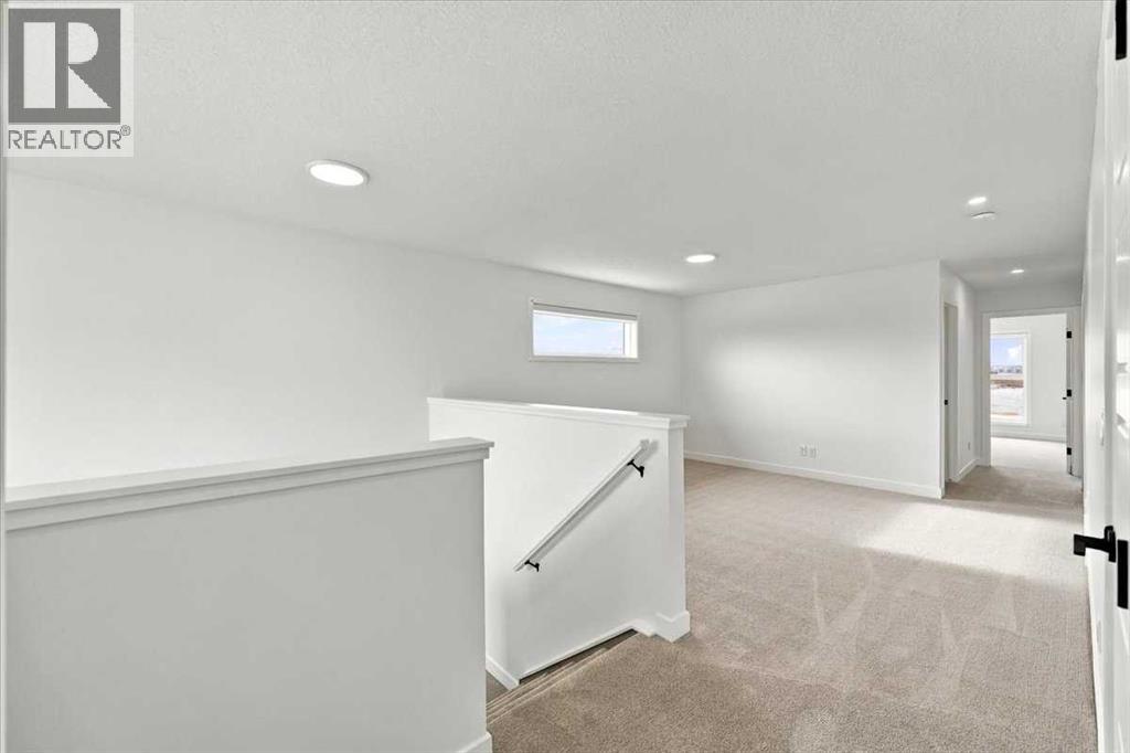 52 Corner Glen Square Ne Property Photo 9