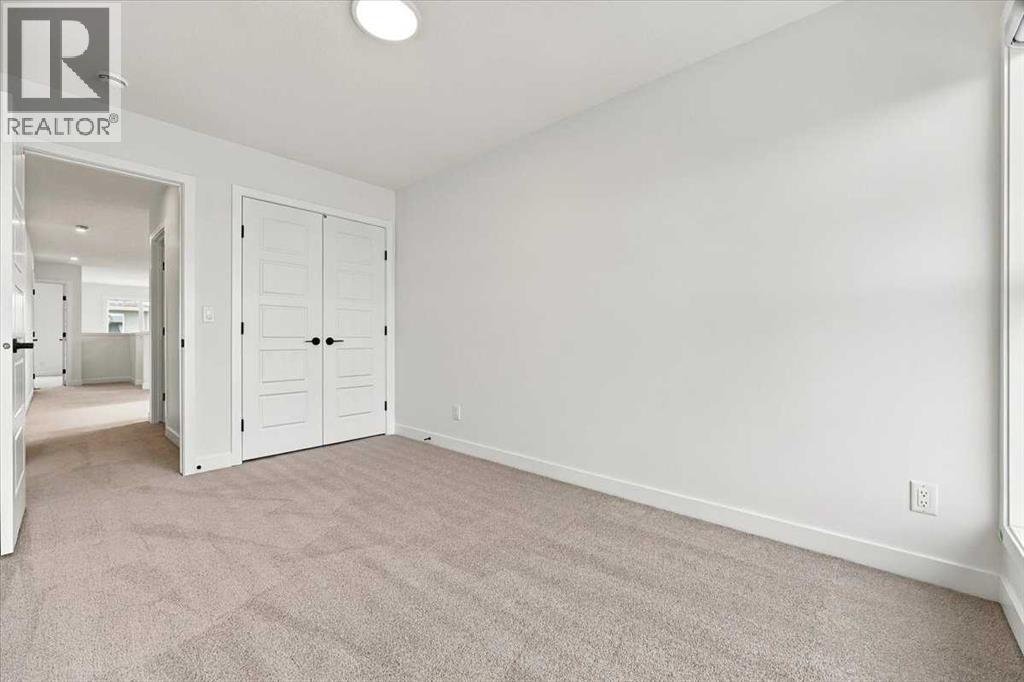 52 Corner Glen Square Ne Property Photo 13