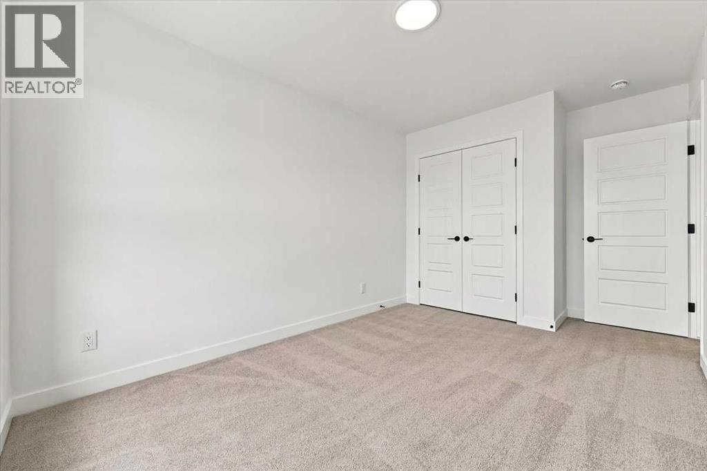 52 Corner Glen Square Ne Property Photo 16