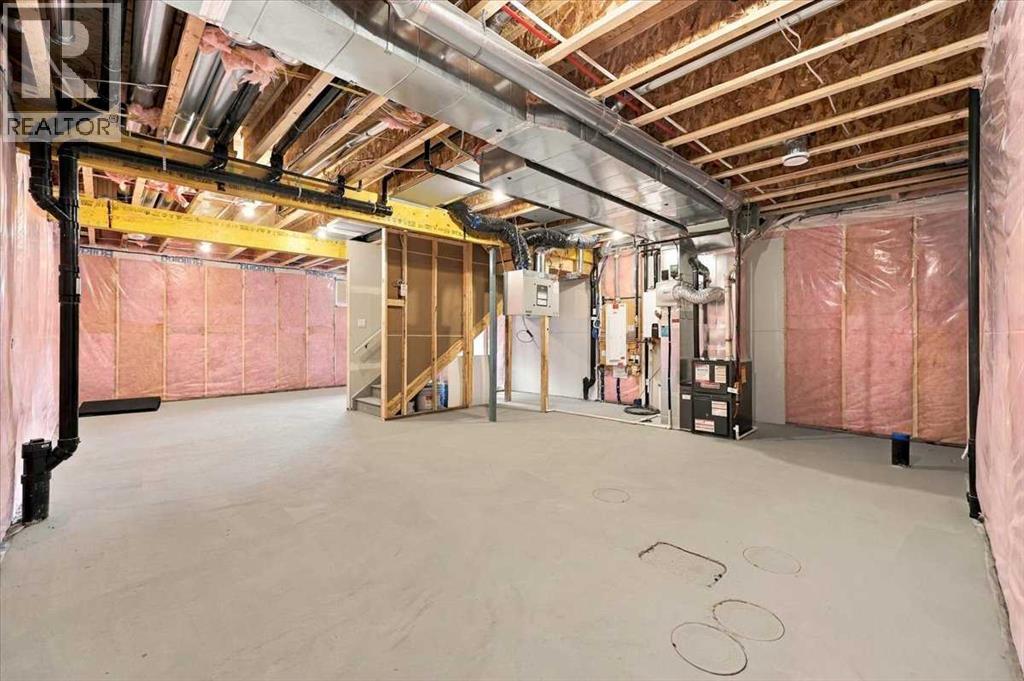 52 Corner Glen Square Ne Property Photo 18