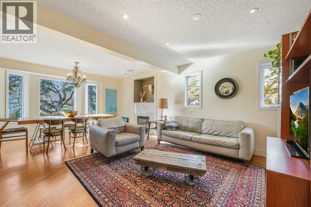 555 Killarney Glen Court Sw Property Photo 4