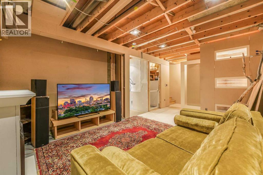 555 Killarney Glen Court Sw Property Photo 42