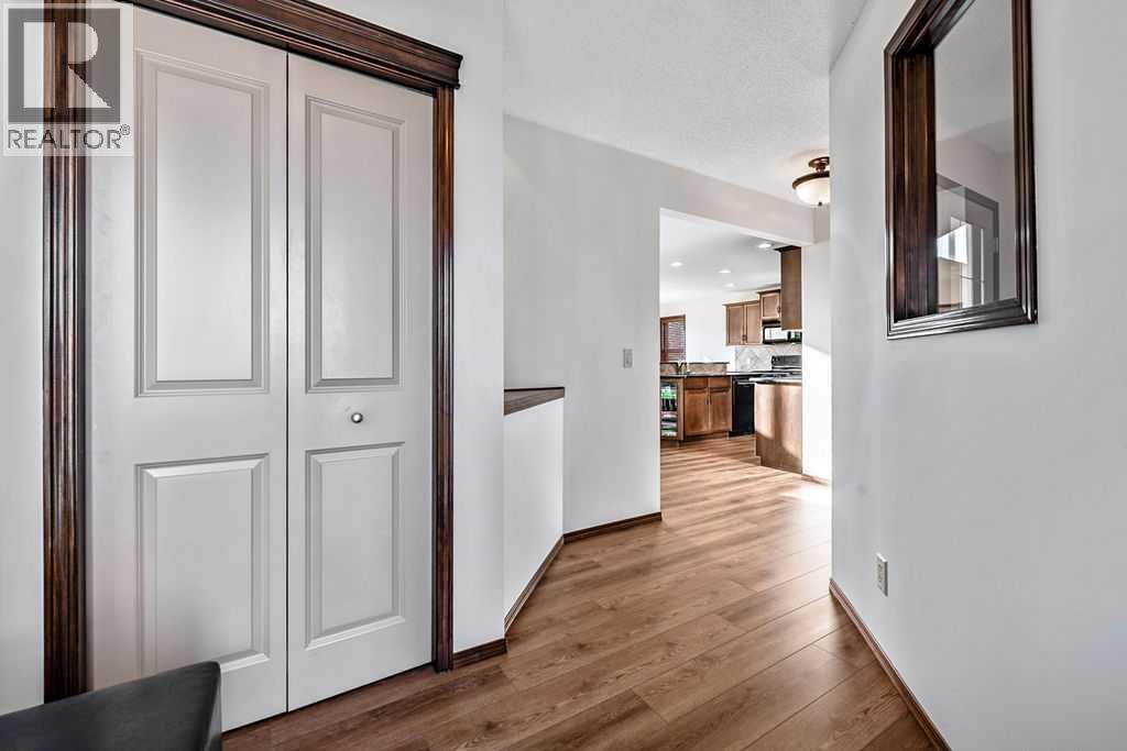 180 Chapalina Heights Se Property Photo 5
