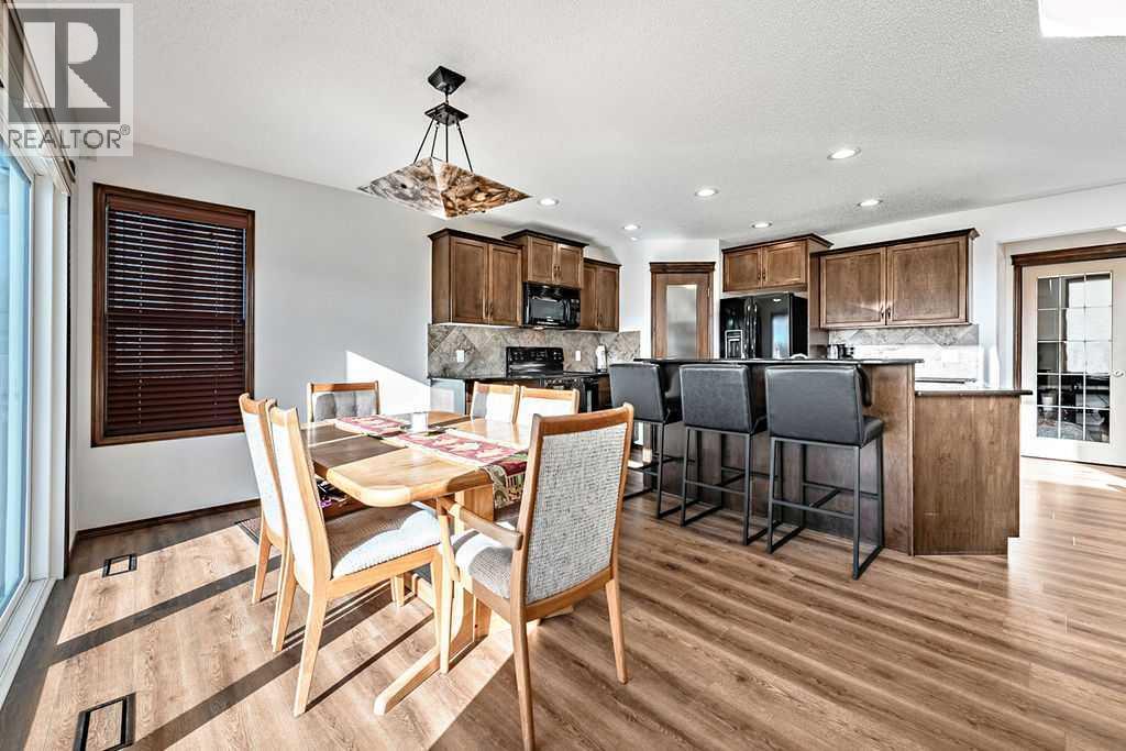 180 Chapalina Heights Se Property Photo 8