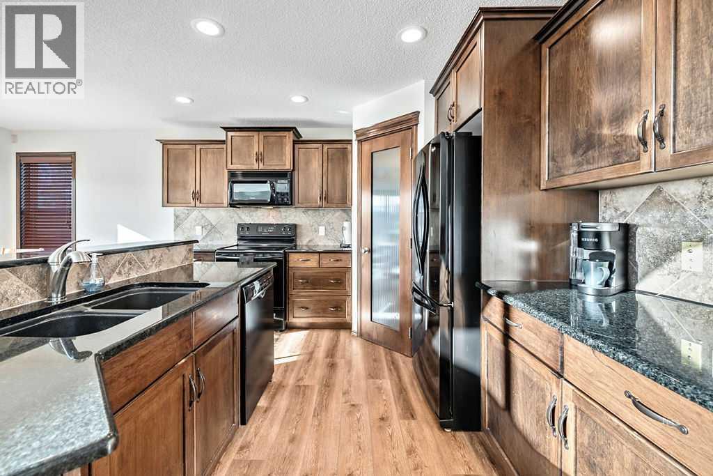 180 Chapalina Heights Se Property Photo 10