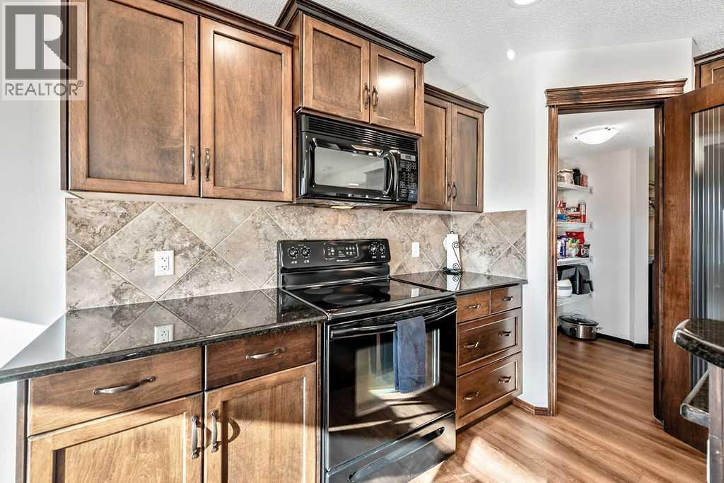 180 Chapalina Heights Se Property Photo 11