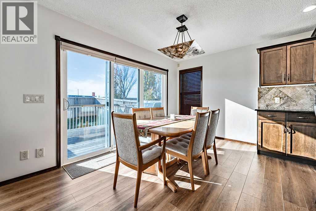 180 Chapalina Heights Se Property Photo 14