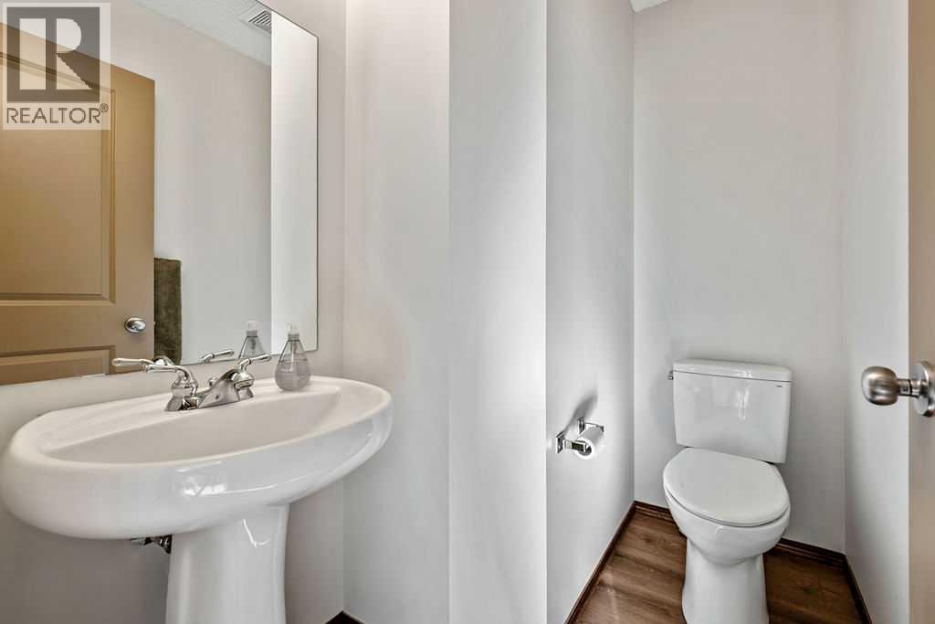 180 Chapalina Heights Se Property Photo 19