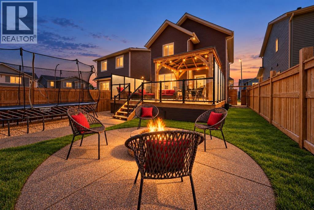 46 Emberside Garden Property Photo 1