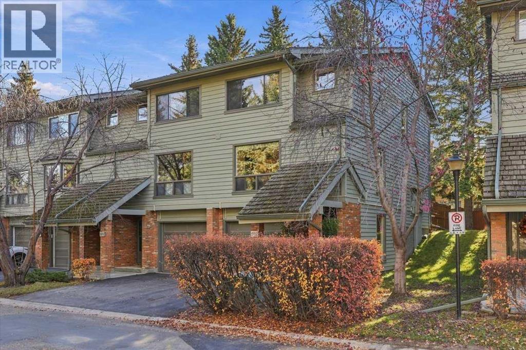 512 Point Mckay Grove NW Property Photo 1