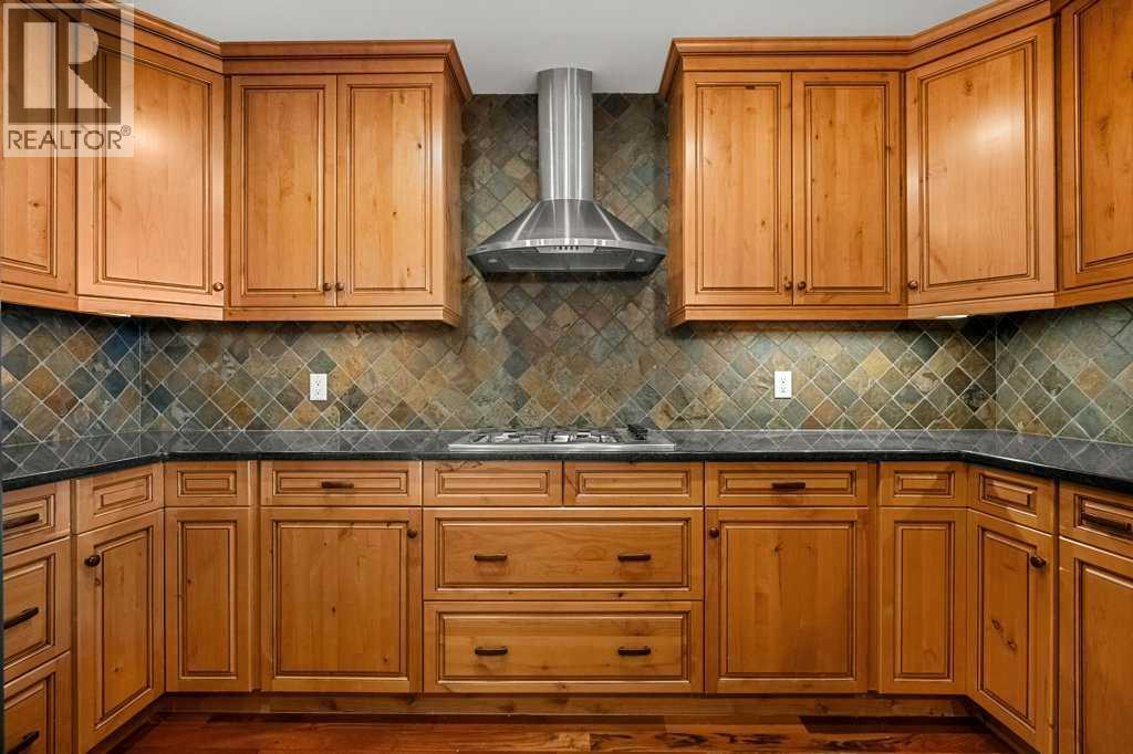 714 3rd Street Property Photo 14