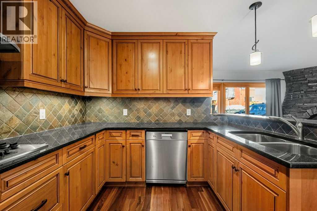 714 3rd Street Property Photo 16