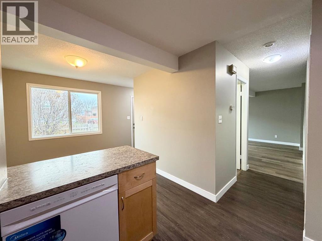 110 Tamarack Avenue Property Photo 7